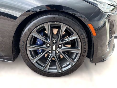 Used 2022 Cadillac CT5 V w/ Premium Package RWD image 12