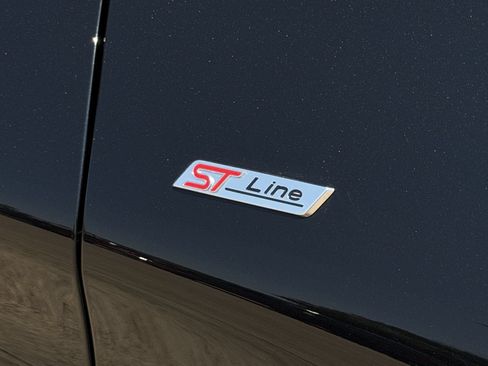 Used 2025 Ford Explorer ST-Line w/ Premium Package RWD image 11