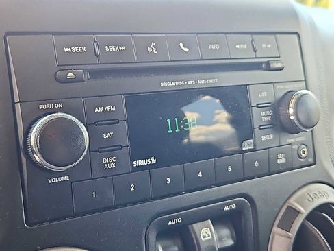 Used 2017 Jeep Wrangler Unlimited Sport w/ Quick Order Package 24S AWD/4WD image 24