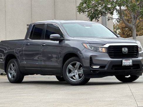 Certified 2023 Honda Ridgeline RTL image 2