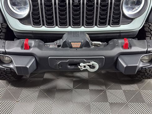 Used 2024 Jeep Wrangler Rubicon w/ Capability Package image 14