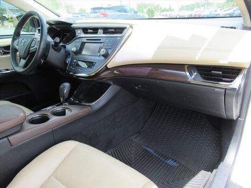 Used 2013 Toyota Avalon XLE Touring FWD image 11