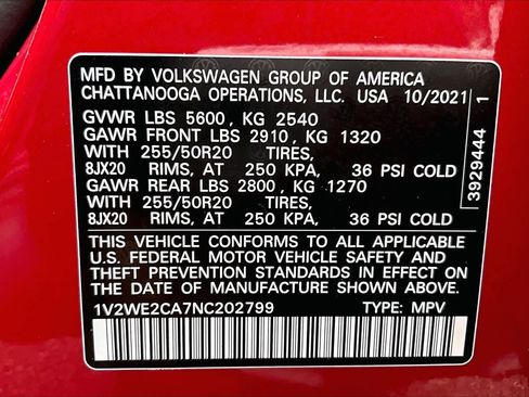 Certified 2022 Volkswagen Atlas Cross Sport SE w/ Black Wheel Package image 33