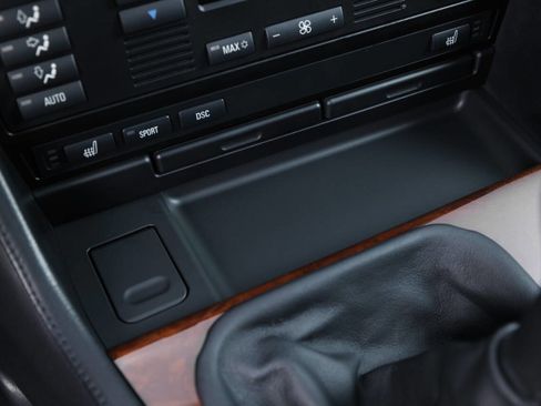 Used 2002 BMW M5 image 79