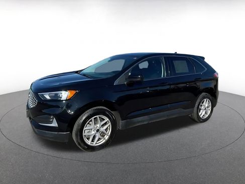 Used 2023 Ford Edge SEL image 8