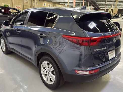 Used 2017 Kia Sportage LX image 6