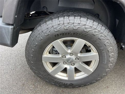 Used 2018 Jeep Wrangler Unlimited Sahara w/ Dual Top Group image 5