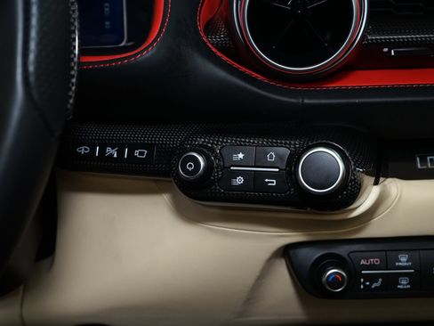 Used 2021 Ferrari 812 GTS RWD image 23