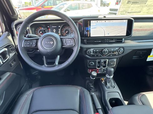 New 2025 Jeep Gladiator Rubicon w/ Convenience Group image 8