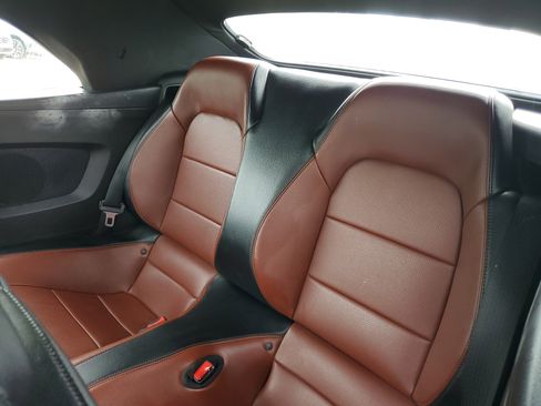 Used 2016 Ford Mustang Premium image 21