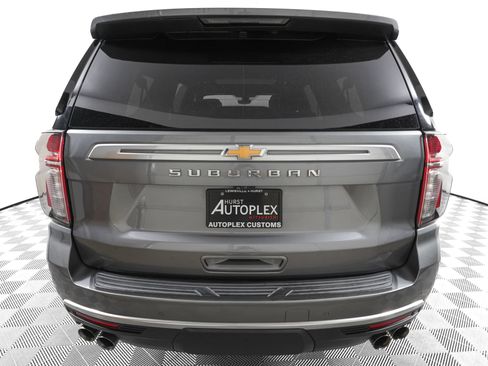 Used 2021 Chevrolet Suburban High Country AWD/4WD image 5