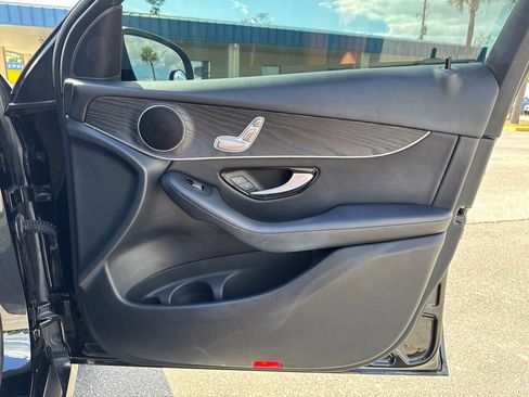 Used 2018 Mercedes-Benz GLC 300 image 18
