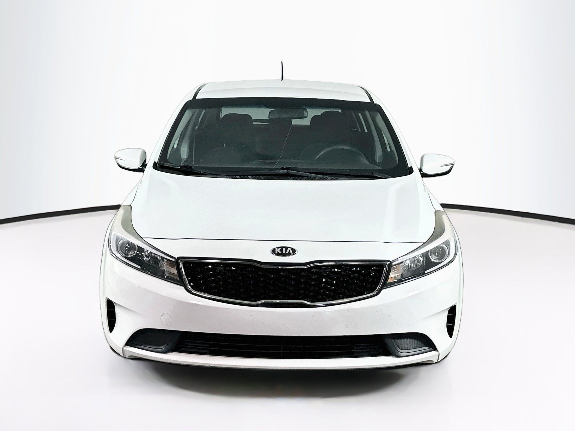 Used 2017 Kia Forte LX FWD image 2