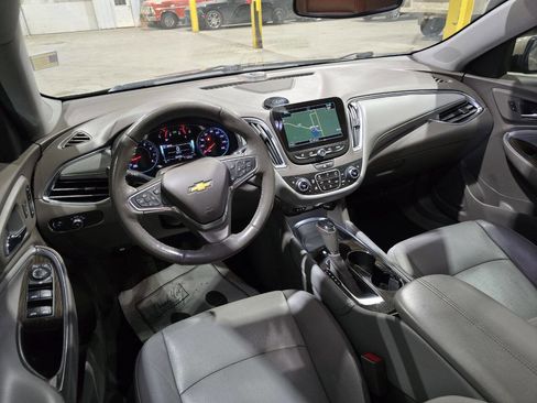 Used 2018 Chevrolet Malibu Premier w/ Premier Sun and Wheel Package image 28