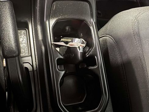 Used 2022 Jeep Gladiator Sport AWD/4WD image 25