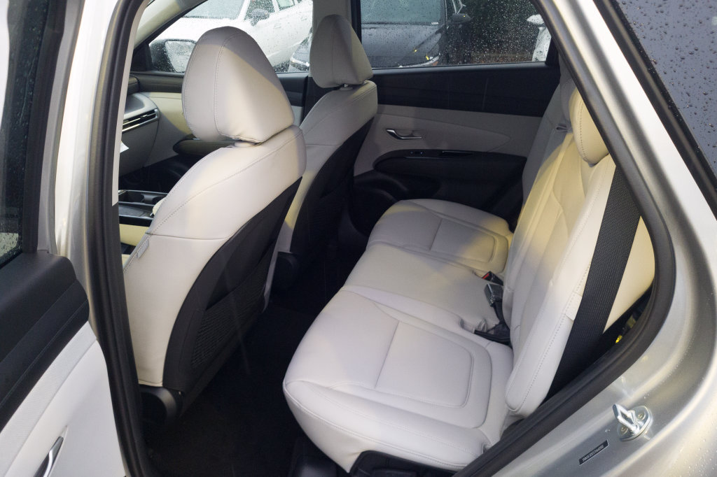 New 2026 Hyundai Tucson Limited AWD/4WD image 17