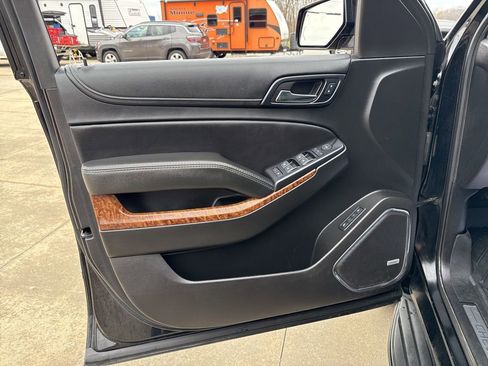 Used 2018 Chevrolet Suburban Premier image 28