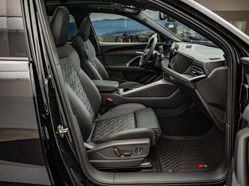 New 2026 Audi SQ5 Prestige AWD/4WD image 35