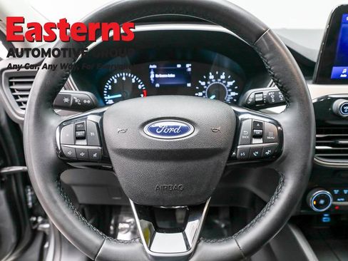 Used 2022 Ford Escape SE w/ Cold Weather Package image 10