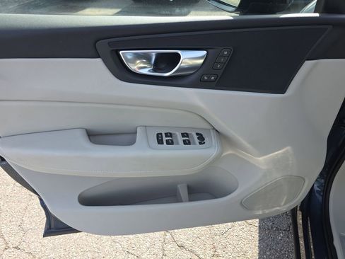 Used 2025 Volvo XC60 B5 Plus w/ Protection Package Premier image 19