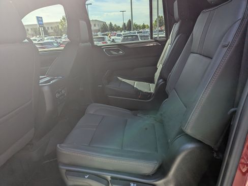Used 2024 Chevrolet Suburban RST w/ Luxury Package AWD/4WD image 28