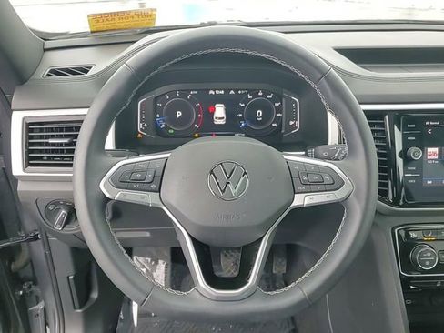 Used 2023 Volkswagen Atlas Cross Sport SE image 15
