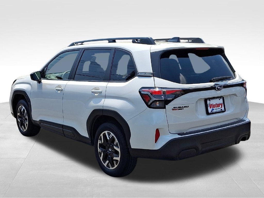 Used 2025 Subaru Forester Premium AWD/4WD image 4