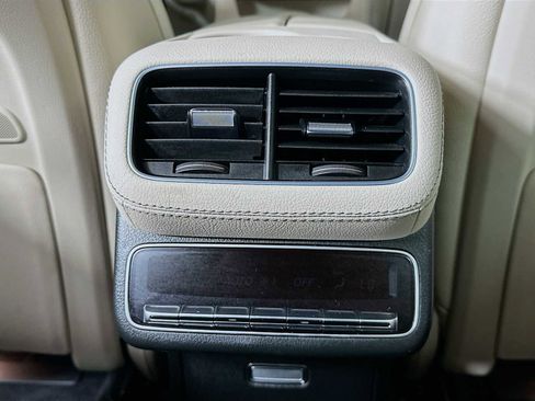 Used 2024 Mercedes-Benz GLS 580 4MATIC image 26