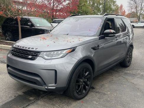Used 2020 Land Rover Discovery HSE image 2