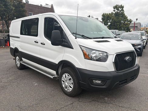 Used 2025 Ford Transit 250 Low Roof w/ Exterior Upgrade Package RWD image 4