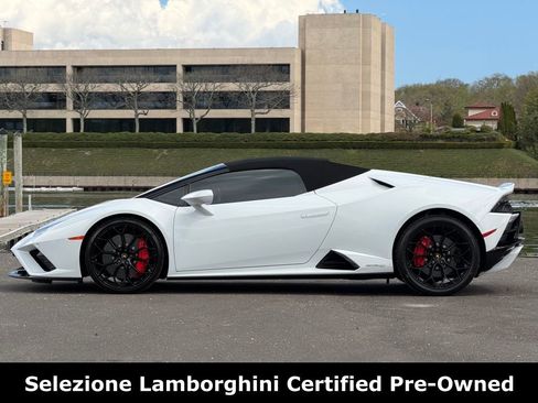 Used 2023 Lamborghini Huracan EVO RWD image 9