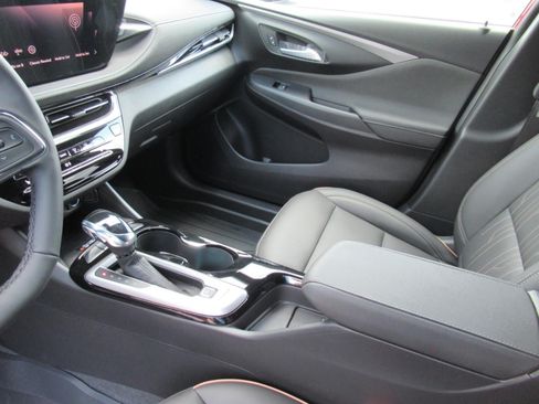 Used 2026 Buick Envista Avenir FWD image 16