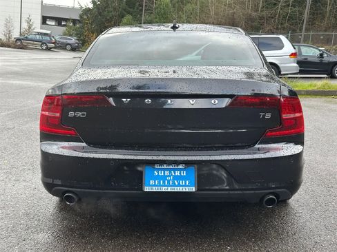 Used 2017 Volvo S90 T5 Momentum w/ Vision Package image 5