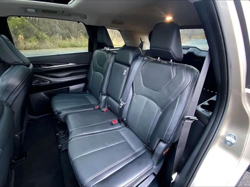 Used 2023 INFINITI QX60 Sensory image 19