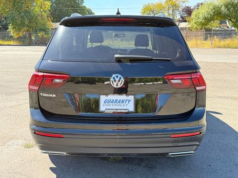 Used 2020 Volkswagen Tiguan S image 8