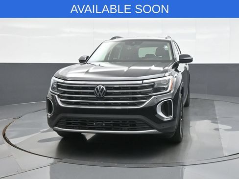 Used 2025 Volkswagen Atlas SE AWD/4WD image 2