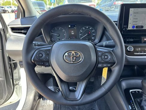 Used 2025 Toyota Corolla LE FWD image 25