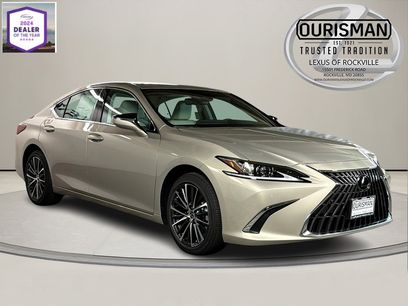 New 2025 Lexus ES 300h w/ Premium Package