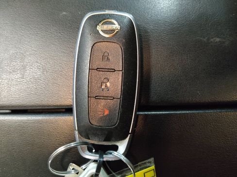 Used 2023 Nissan Rogue S FWD image 32