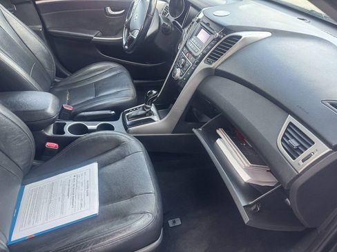 Used 2014 Hyundai Elantra GT w/ Option Group 02 FWD image 23