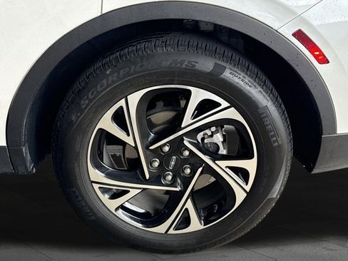 Used 2024 Lincoln Nautilus Premier AWD/4WD image 22