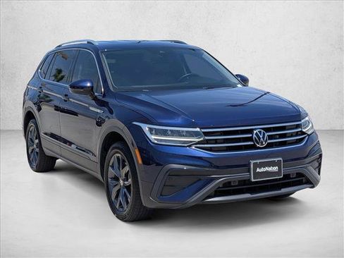 Used 2022 Volkswagen Tiguan SE FWD image 3