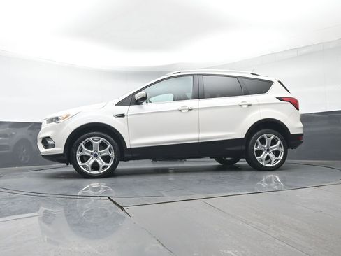 Used 2019 Ford Escape Titanium image 34