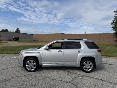 Used 2013 GMC Terrain Denali w/ LPO, Protection Package AWD/4WD image 2