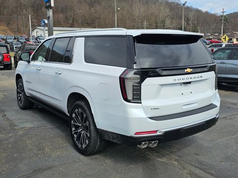 New 2026 Chevrolet Suburban High Country image 7