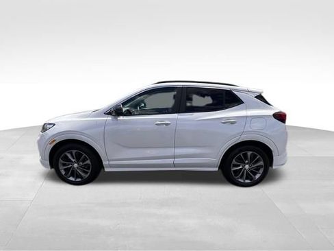 Used 2022 Buick Encore GX Select w/ Advanced Technology Package FWD image 3