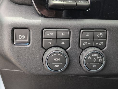 New 2026 Chevrolet Silverado 2500 High Country w/ High Country Premium Package AWD/4WD image 27