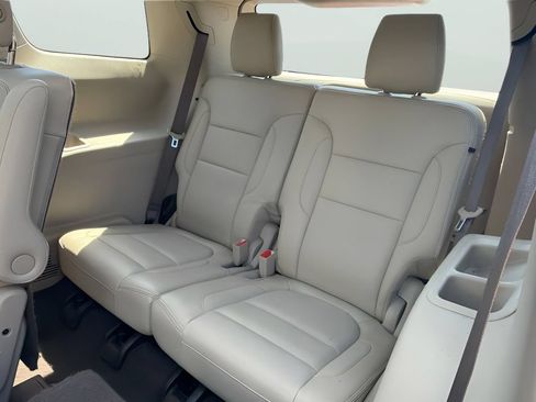 Used 2018 GMC Acadia Denali FWD image 18