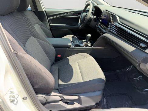 Used 2025 Toyota Camry LE FWD image 12