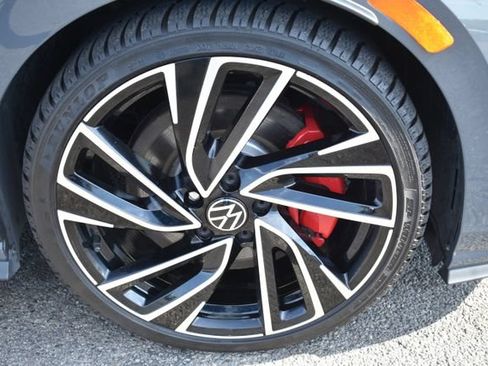 Used 2022 Volkswagen GTI SE FWD image 45
